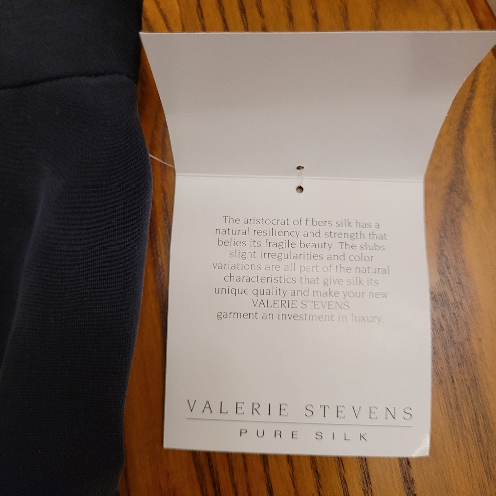 Silk Navy Blue Skirt, Size 6, NEW - Picture 8 of 9